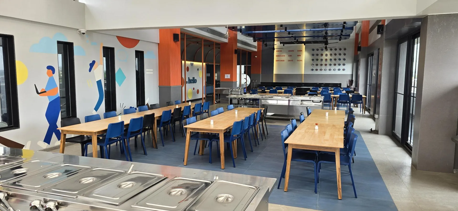 Dining hall seating in the top-floor cafeteria