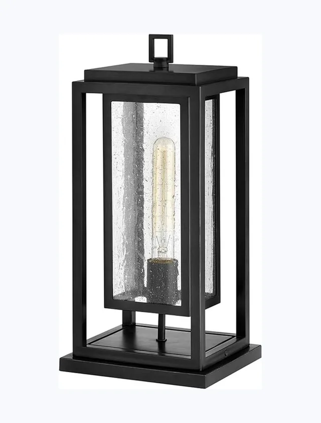 The pier lantern as a plain cut-out on white